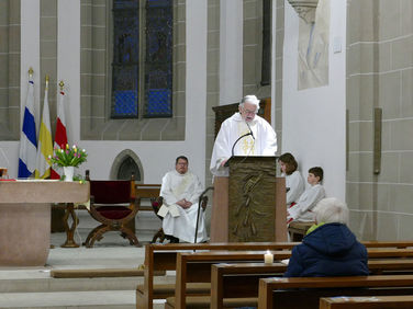 Lumen Christi - Auferstehungsmesse in St. Crescentius (Foto: Karl-Franz Thiede)